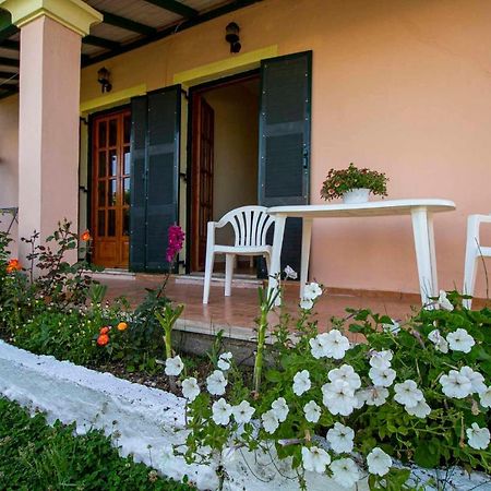 Tzoras‌ ‌Apartments‌ ‌Roda‌ ‌Corfu‌ Litheres Eksteriør bilde