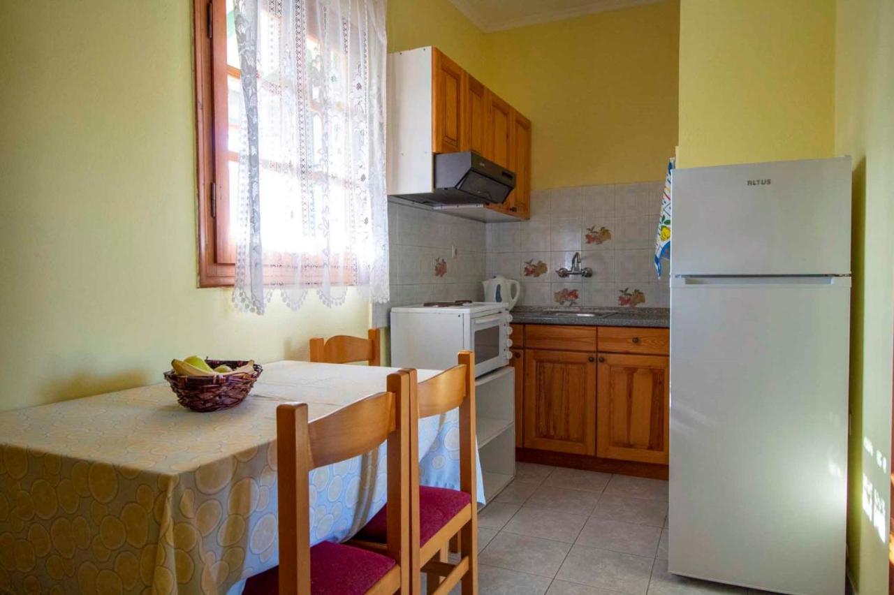 Tzoras‌ ‌Apartments‌ ‌Roda‌ ‌Corfu‌ Litheres Eksteriør bilde