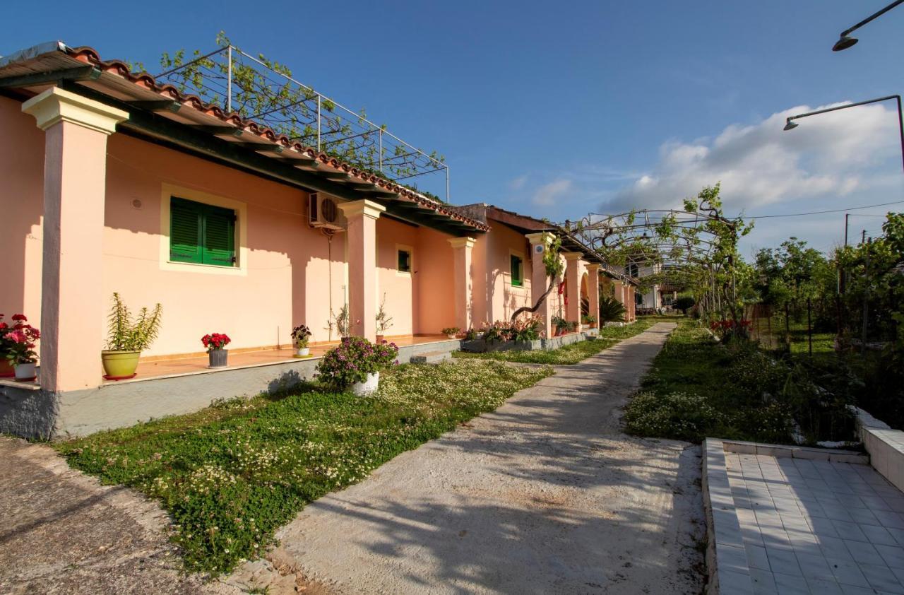 Tzoras‌ ‌Apartments‌ ‌Roda‌ ‌Corfu‌ Litheres Eksteriør bilde