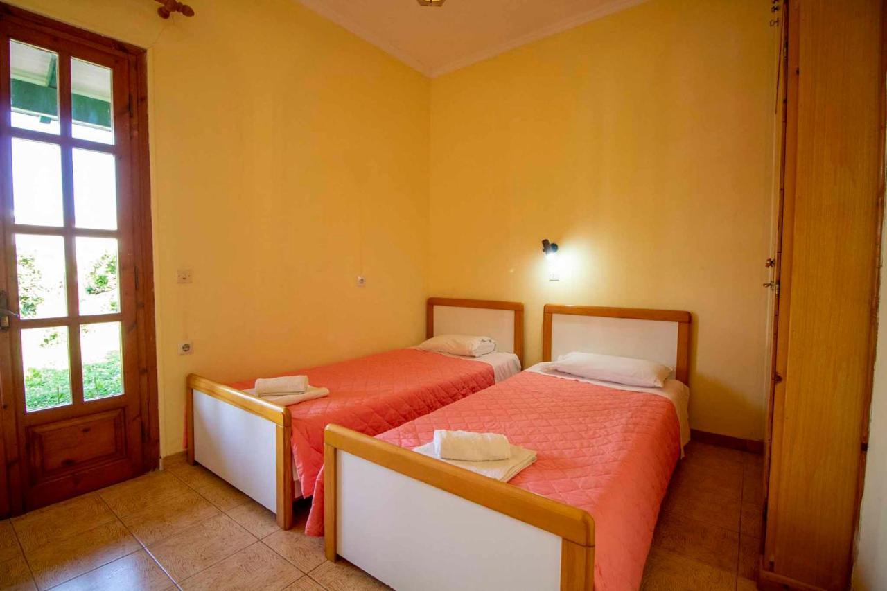 Tzoras‌ ‌Apartments‌ ‌Roda‌ ‌Corfu‌ Litheres Eksteriør bilde
