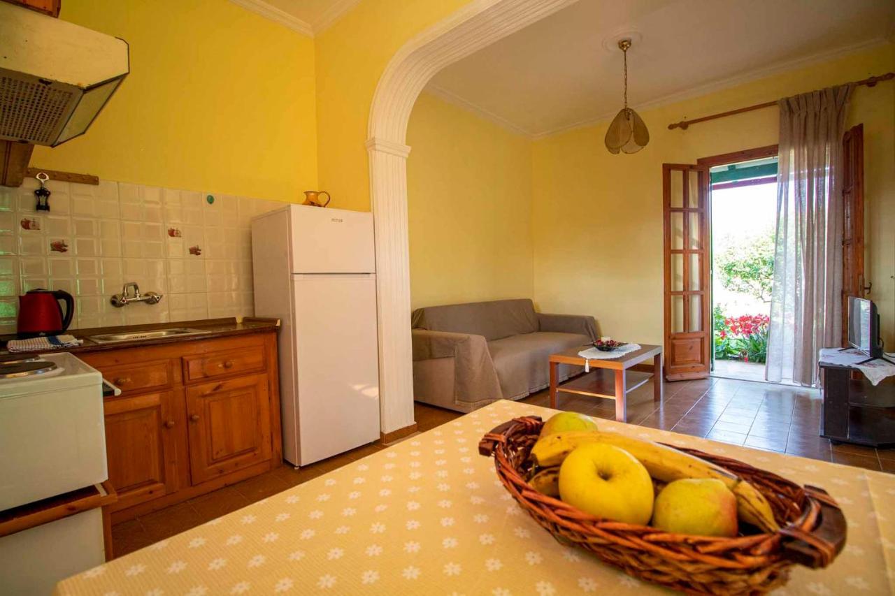 Tzoras‌ ‌Apartments‌ ‌Roda‌ ‌Corfu‌ Litheres Eksteriør bilde