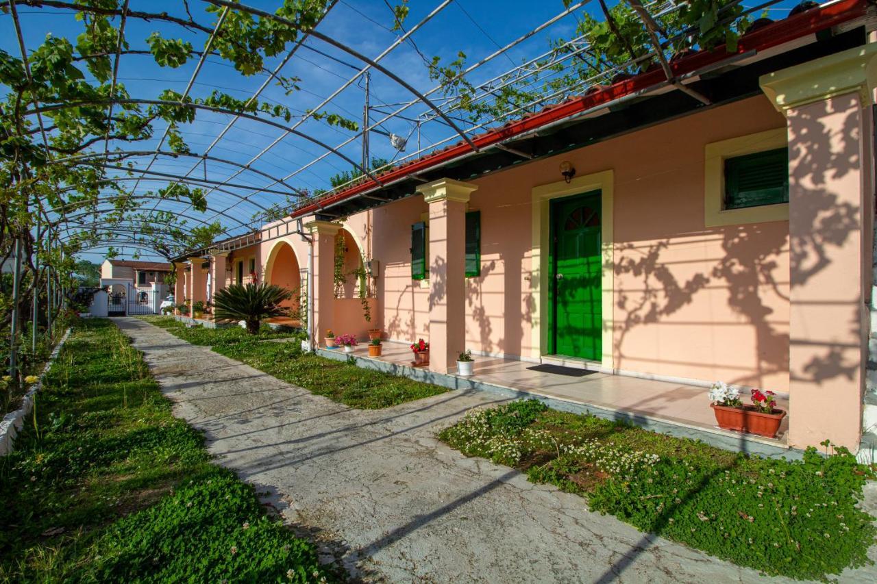 Tzoras‌ ‌Apartments‌ ‌Roda‌ ‌Corfu‌ Litheres Eksteriør bilde